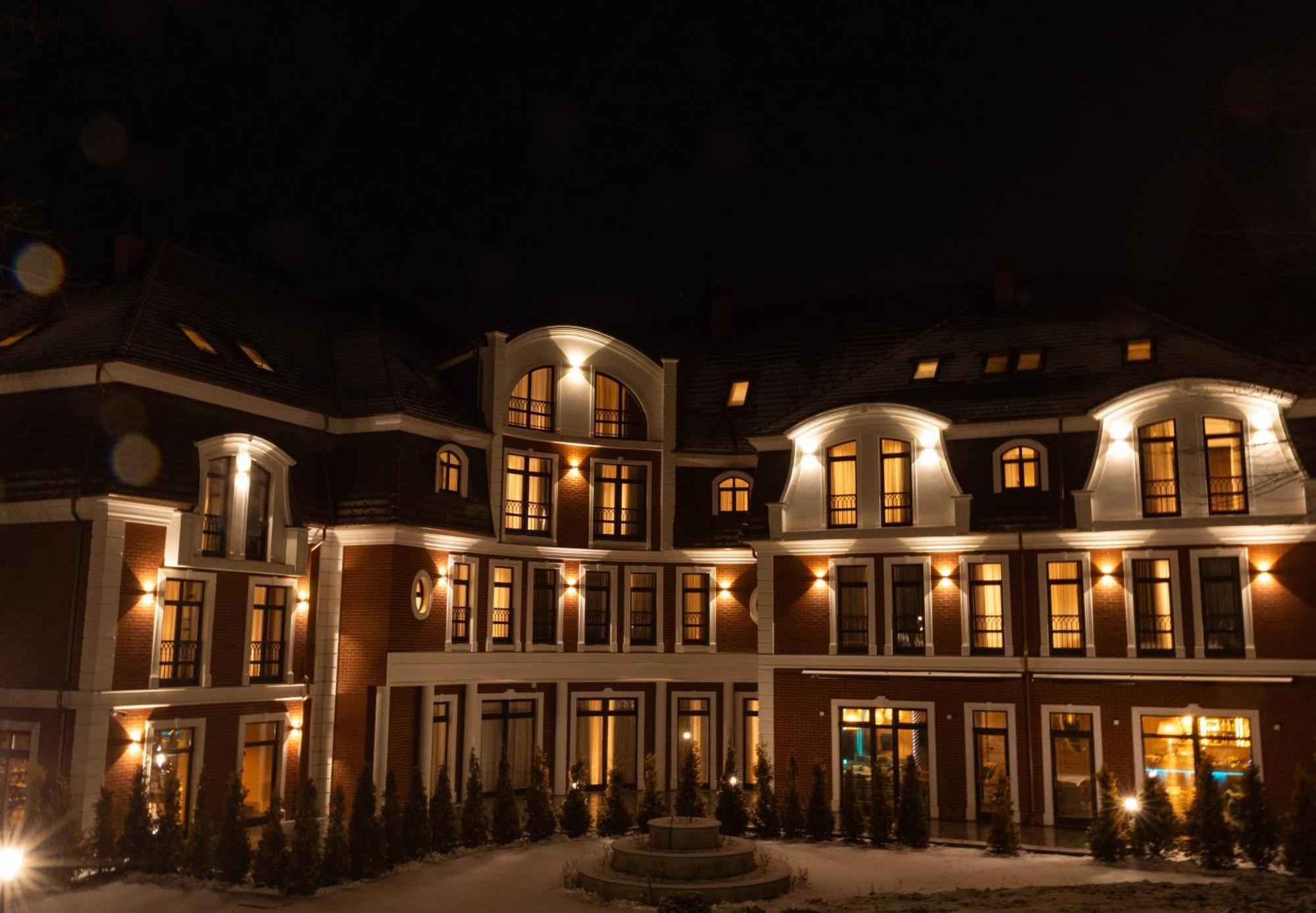 Park Hotel Bristol Užhorod Exteriér fotografie